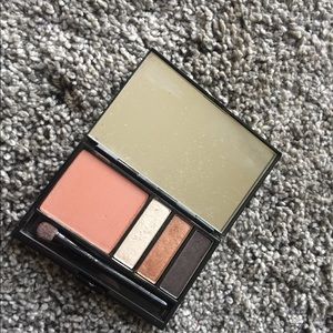 MAC 
Trip: 4 Bronze Eye & Cheek Palette